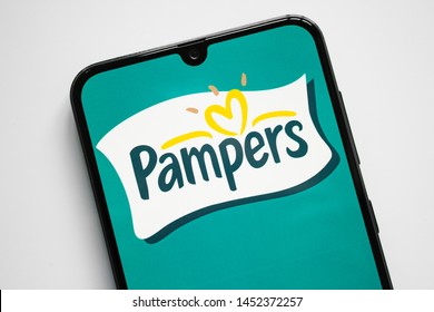 seeklogo pampers