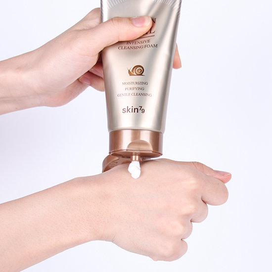 skin79 oczyszczająca pianka do twarzy golden snail intensive cleansing foam