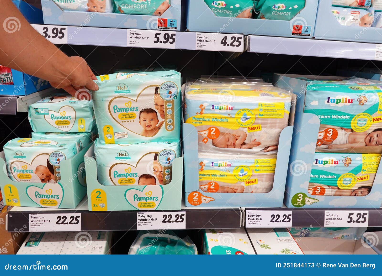 pampersy pampers lidl sierpien 2017