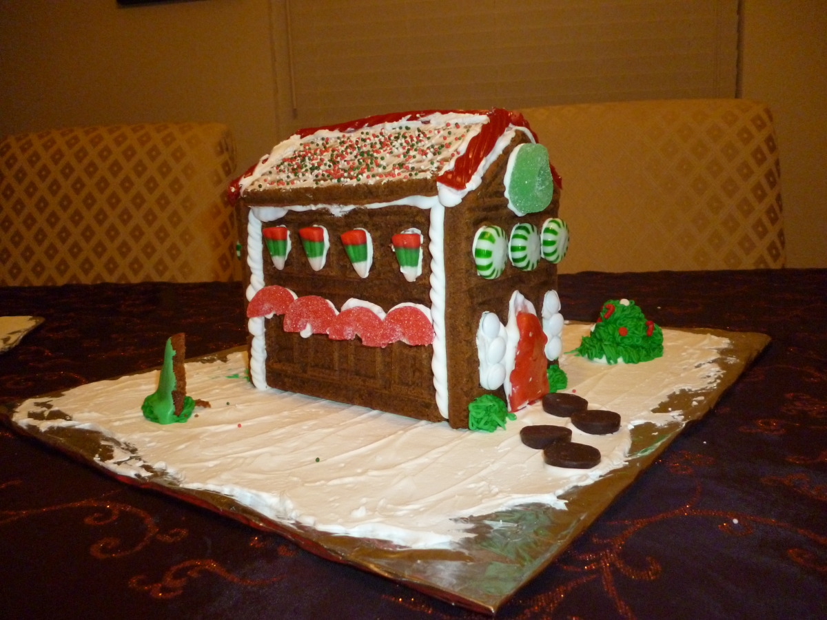 pampered chef gingerbread house mold